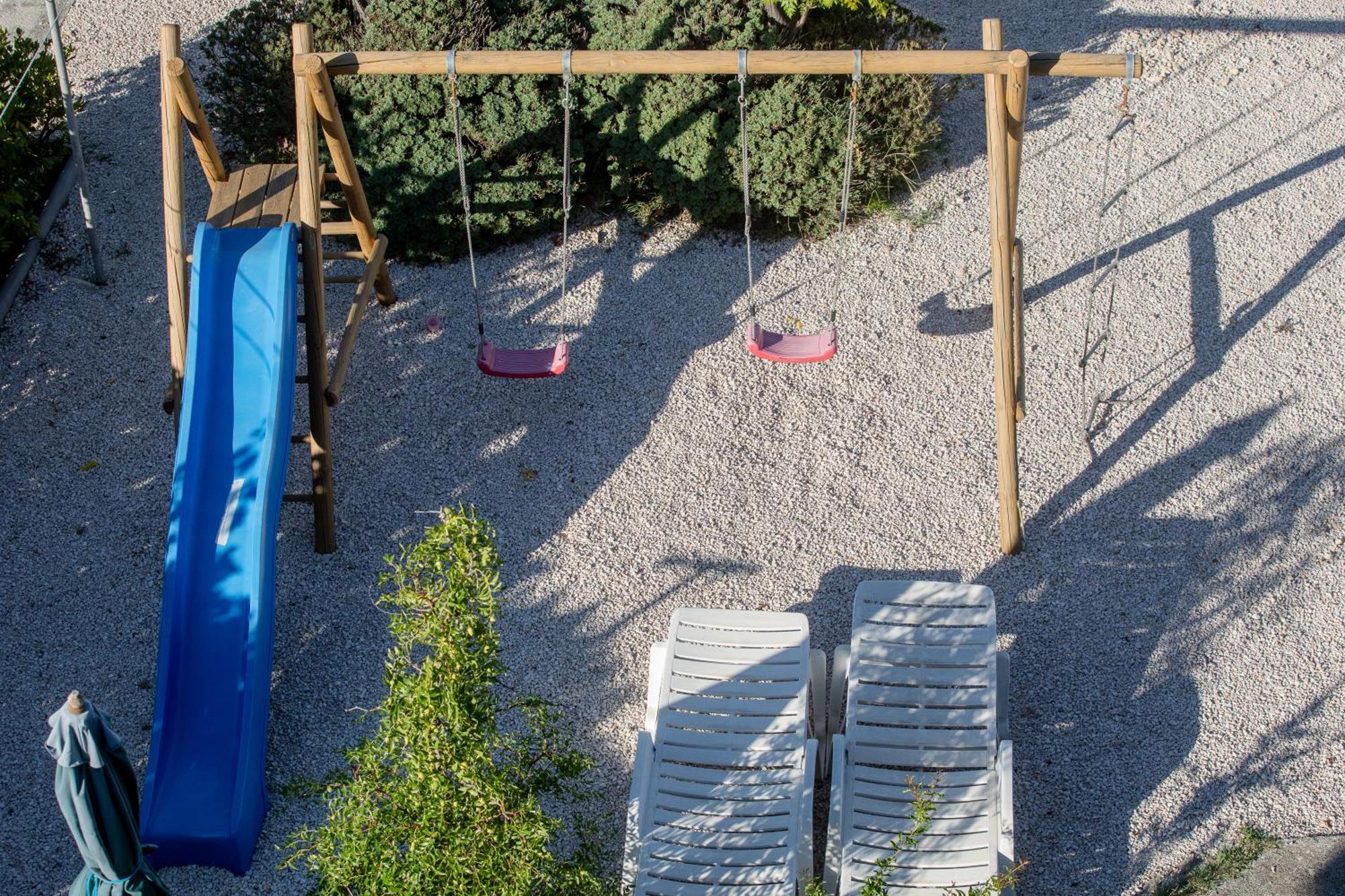 Tomulic Jasna I Miljenko Apartamento Supetarska Draga Exterior foto